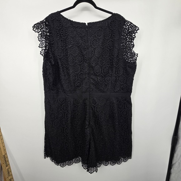 NEW City Chic Embroidered Playsuit Lace Vibe Jumpsuit Womens XL Black Mini Lined - Picture 10 of 11